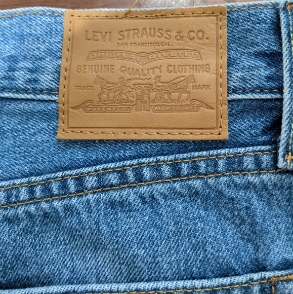 NWOT LEVi's Big E Denim skirt, cut off raw hem, button fly, vintage inspired - Picture 5 of 14